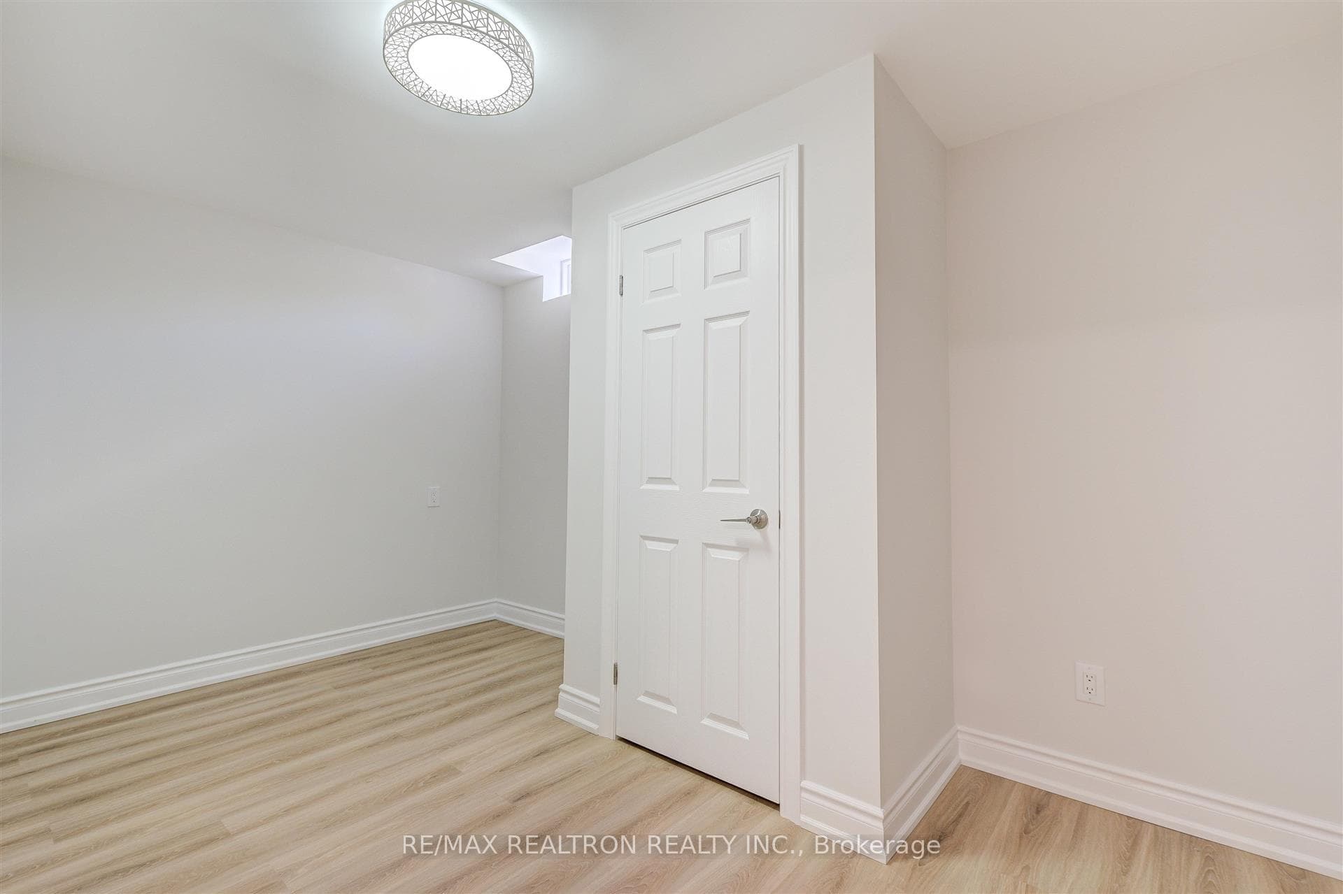 12 Randall Avenue Unit Lower photo 15