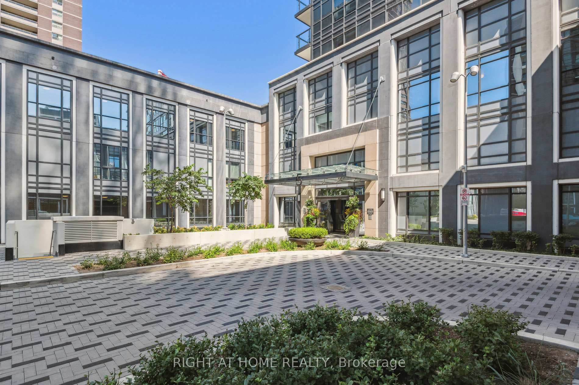 5 Mabelle Avenue Unit 1030 photo 39