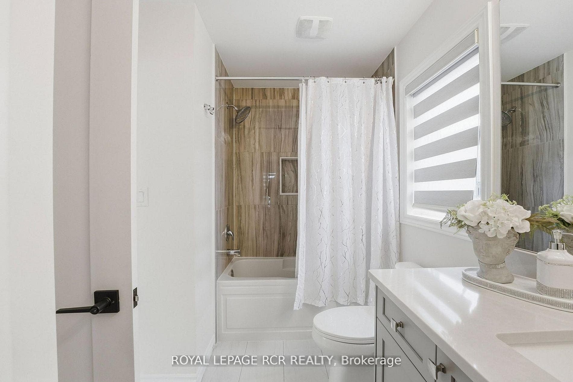 20 Morley Crescent photo 29