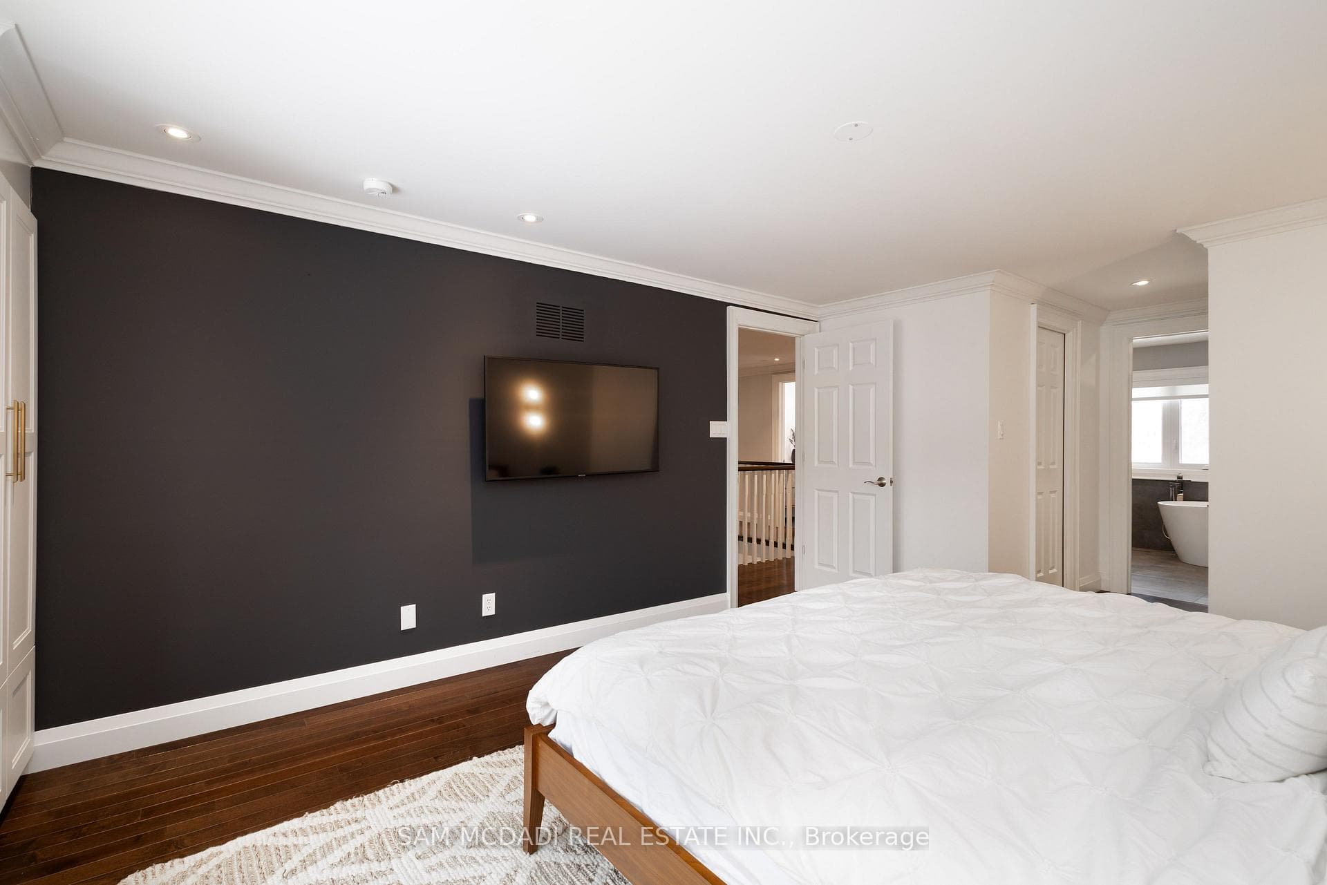 378 ASPEN FOREST Drive photo 21