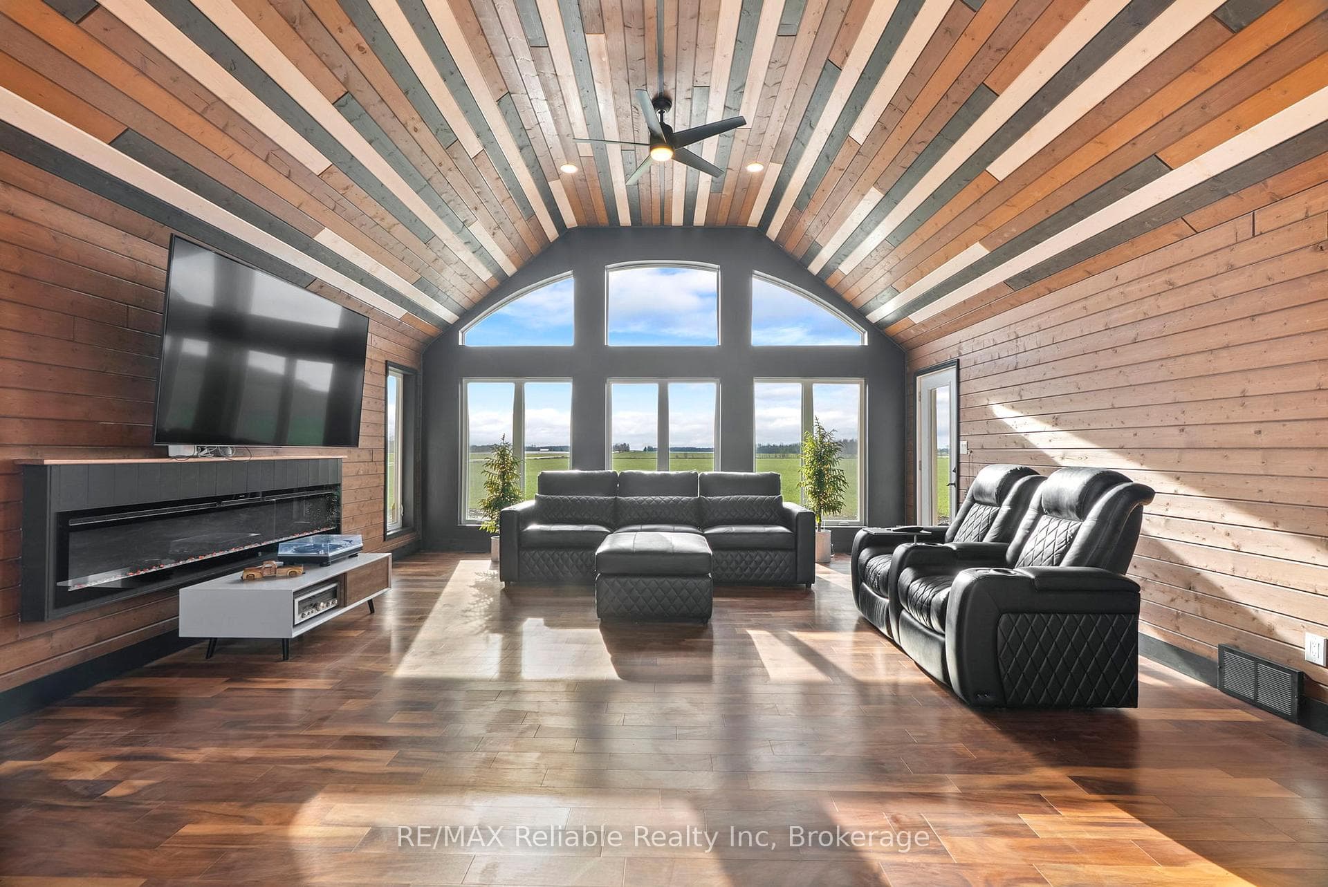 43841 Cranbrook Road photo 6
