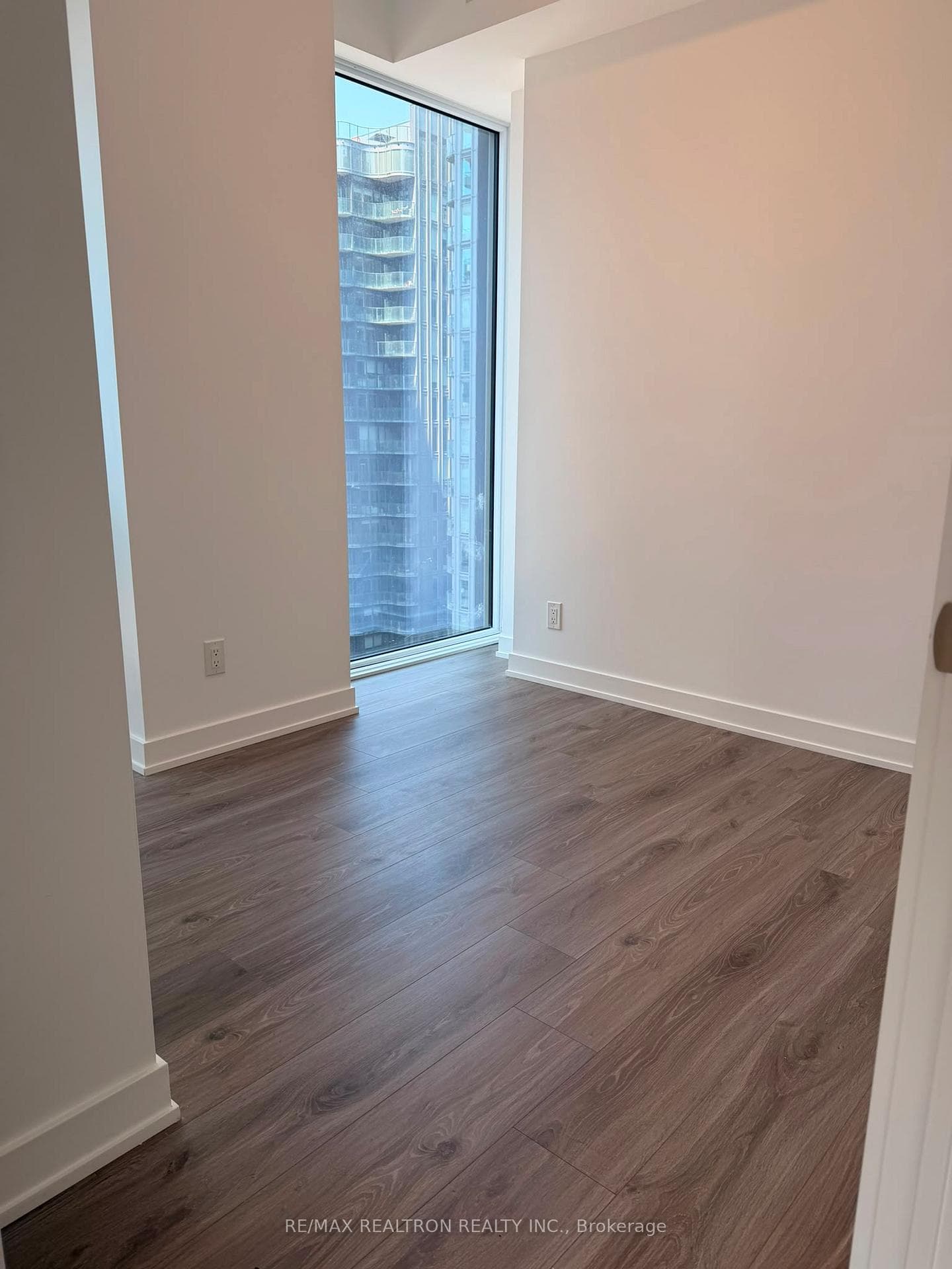 100 Queen Street Unit 2611 photo 13