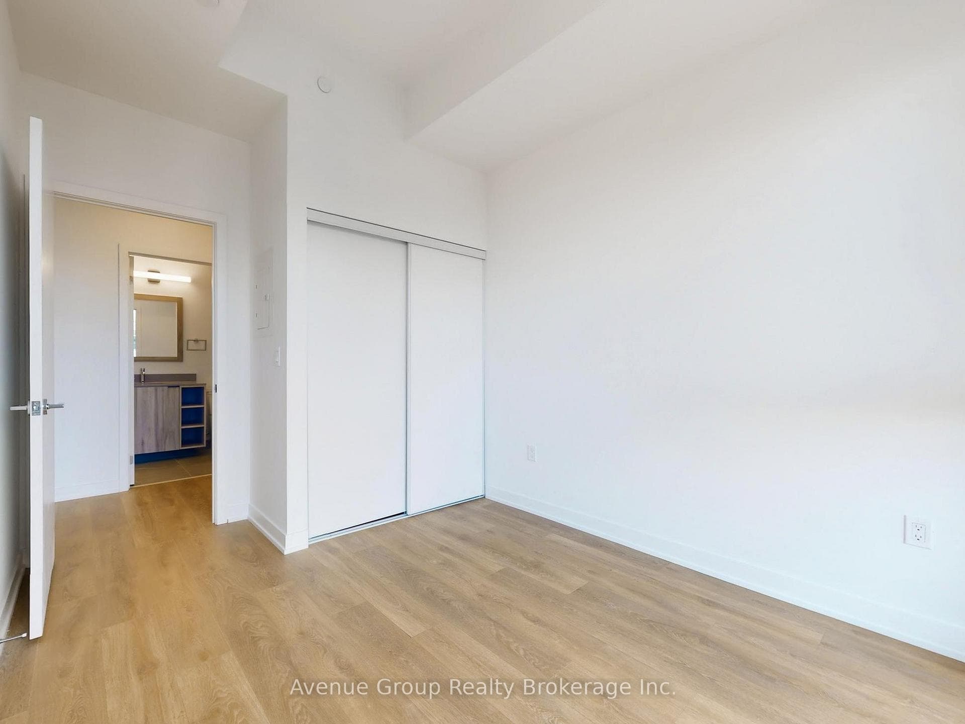 1037 The Queensway N/A Unit 620 photo 16