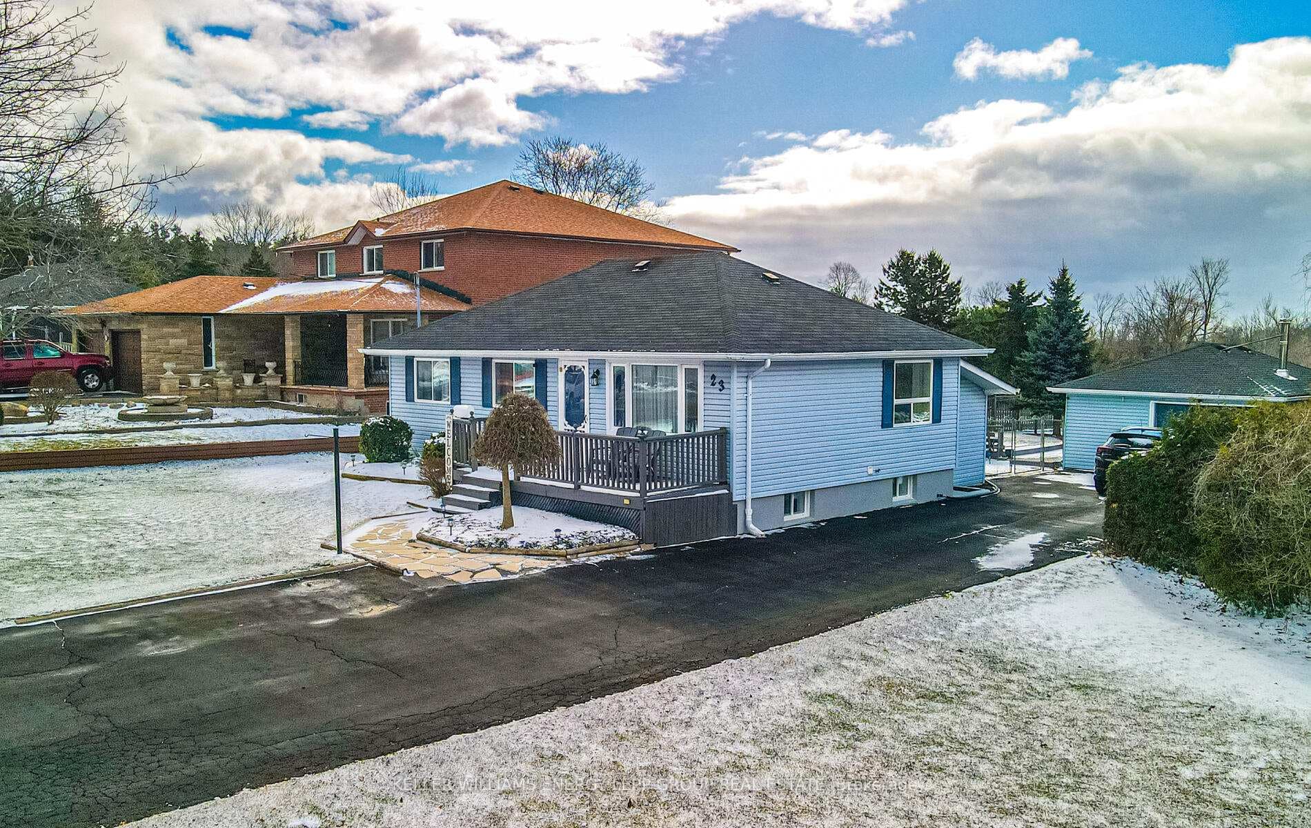 23 Bradley Boulevard photo 16