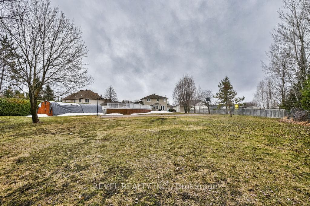 800 Lavigne Boulevard photo 43