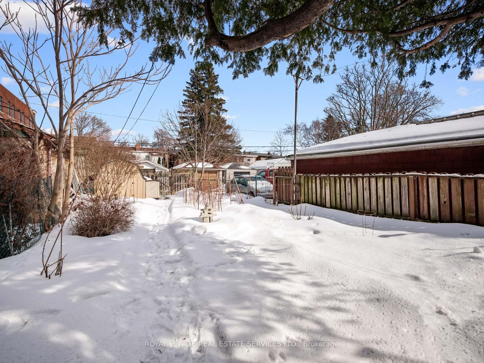 581 Beresford Avenue photo 46
