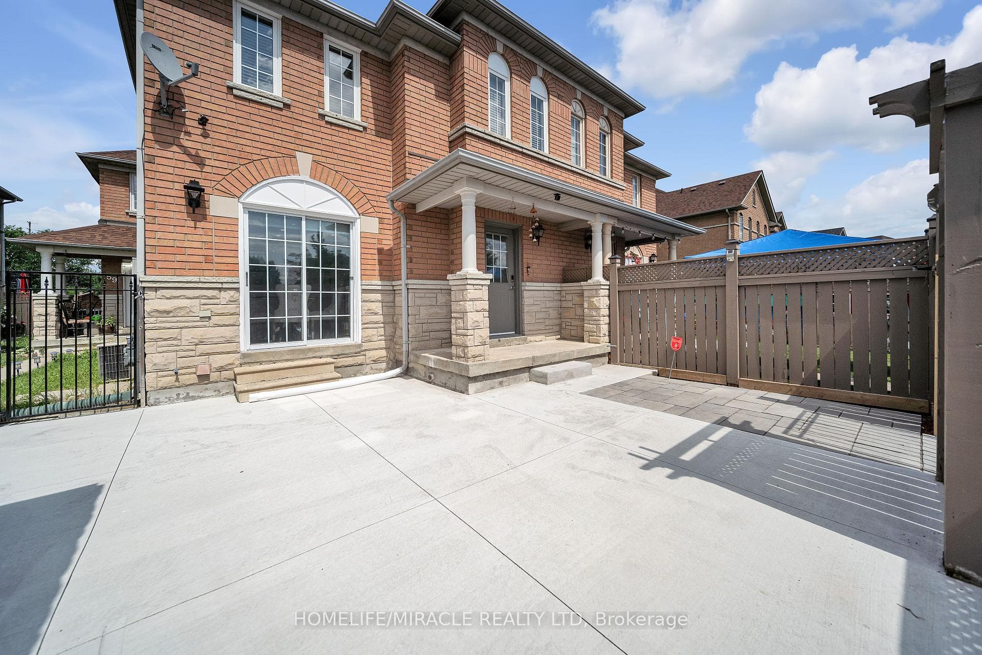 55 Morningmist Street photo 12