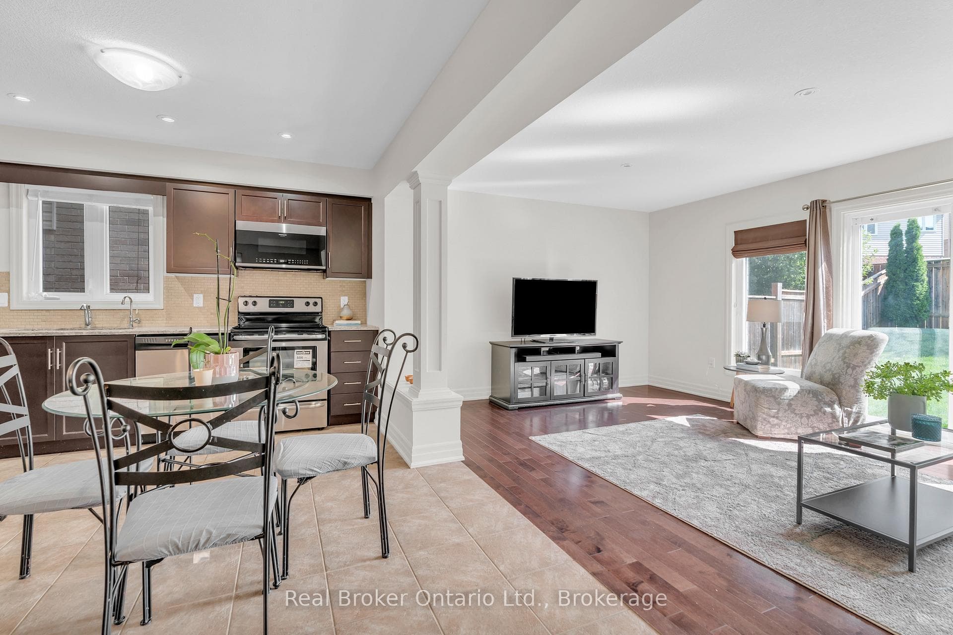 41 Samuel Drive photo 16