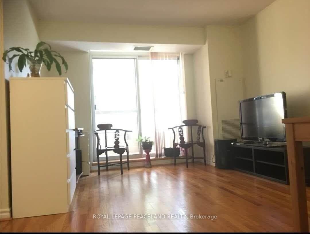 18 Sommerset Way Unit 218 photo 7