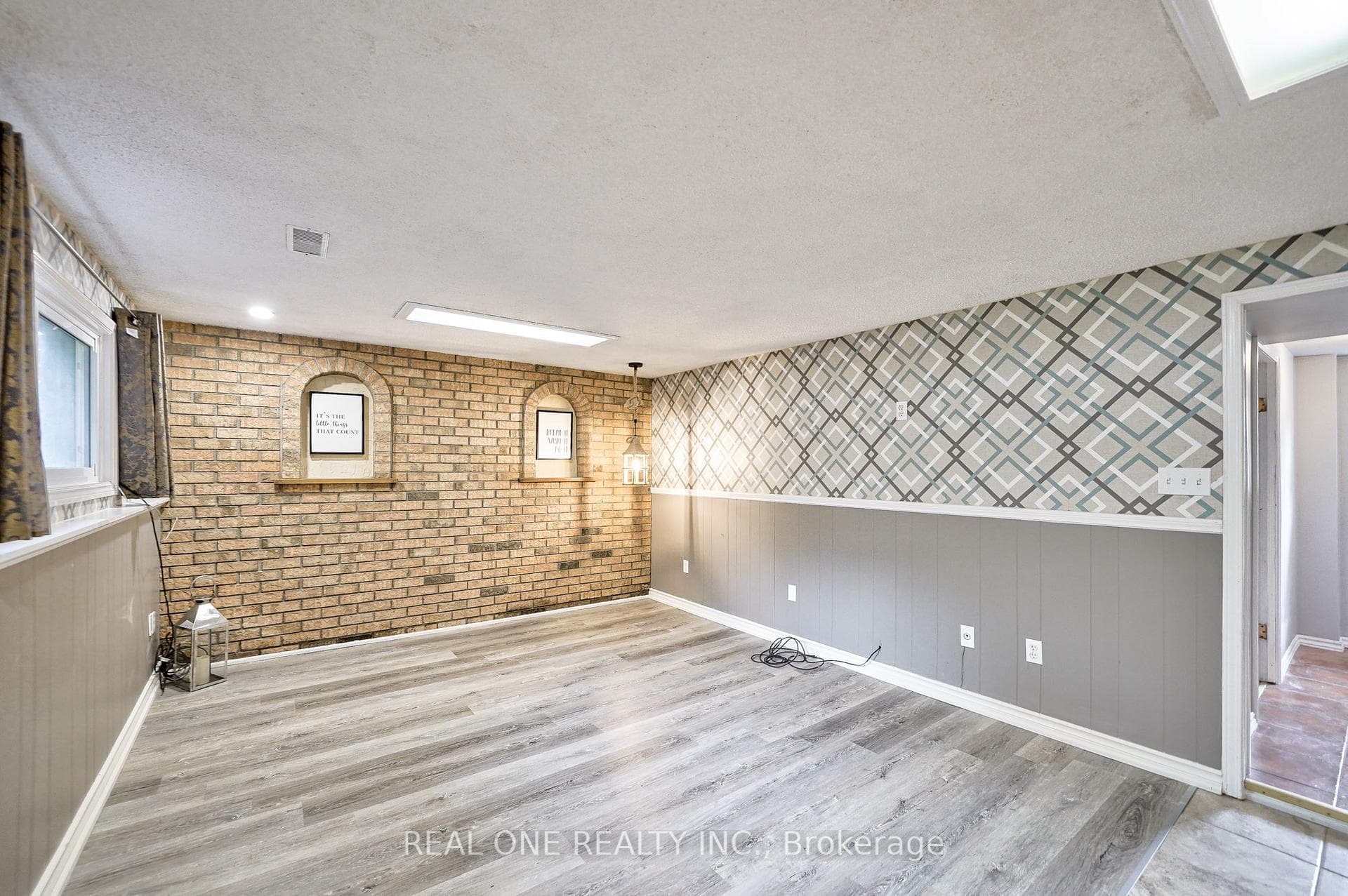 98 Prince Charles Drive photo 24