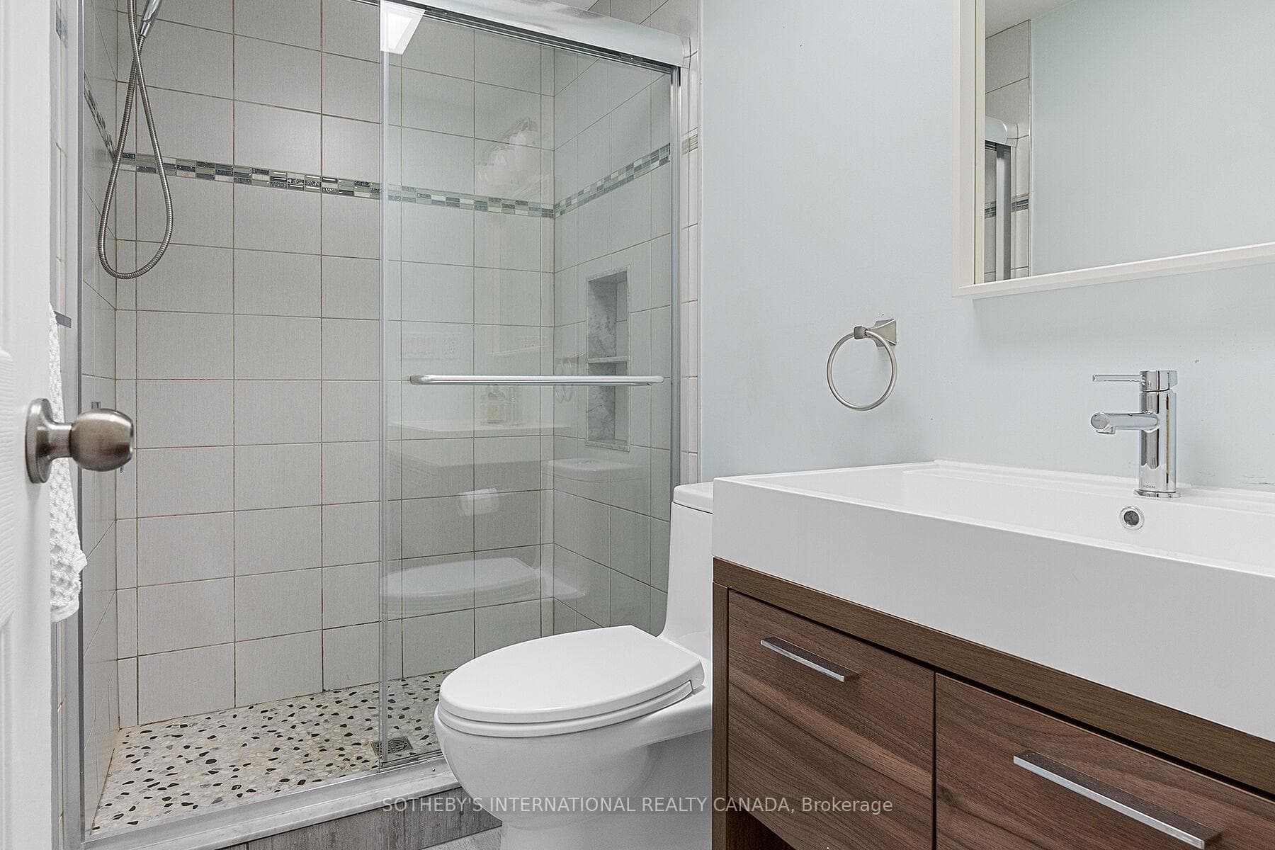 44 Fisher Street photo 22