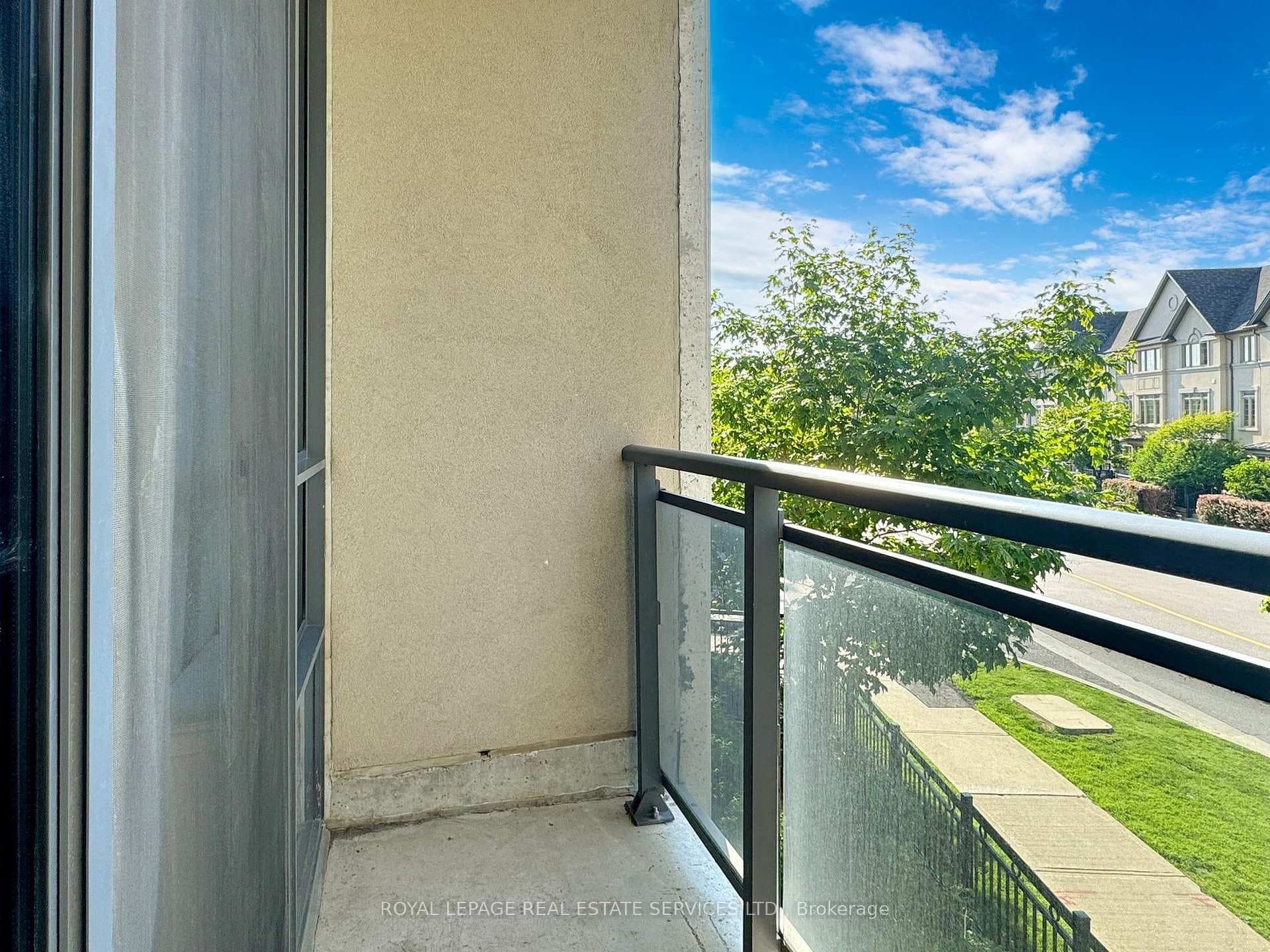 75 North Park Road Unit 212 photo 22