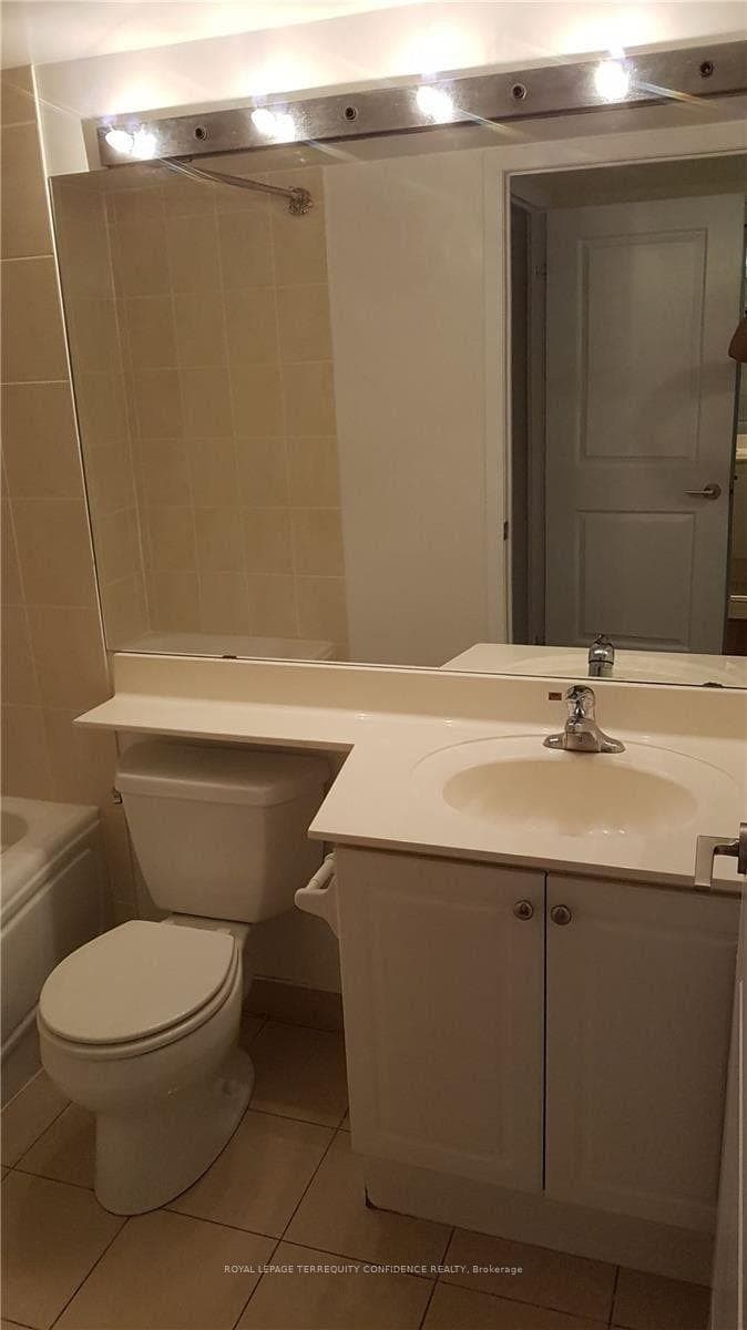 4978 Yonge Street Unit 1707 photo 12