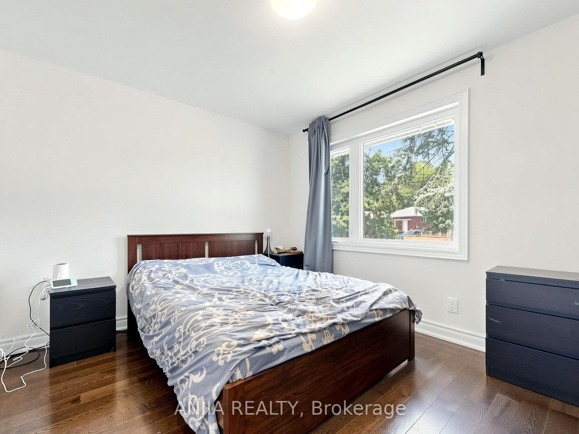 8 Applefield Drive photo 28