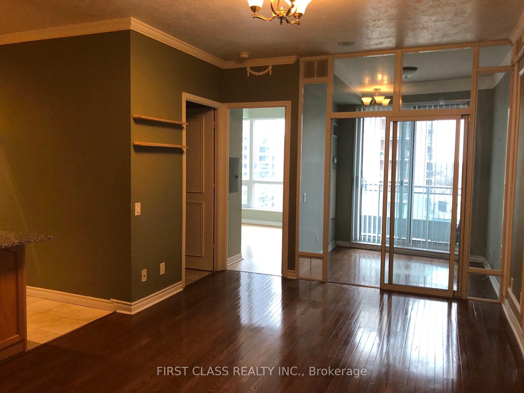 60 Byng Avenue Unit 801 photo 4