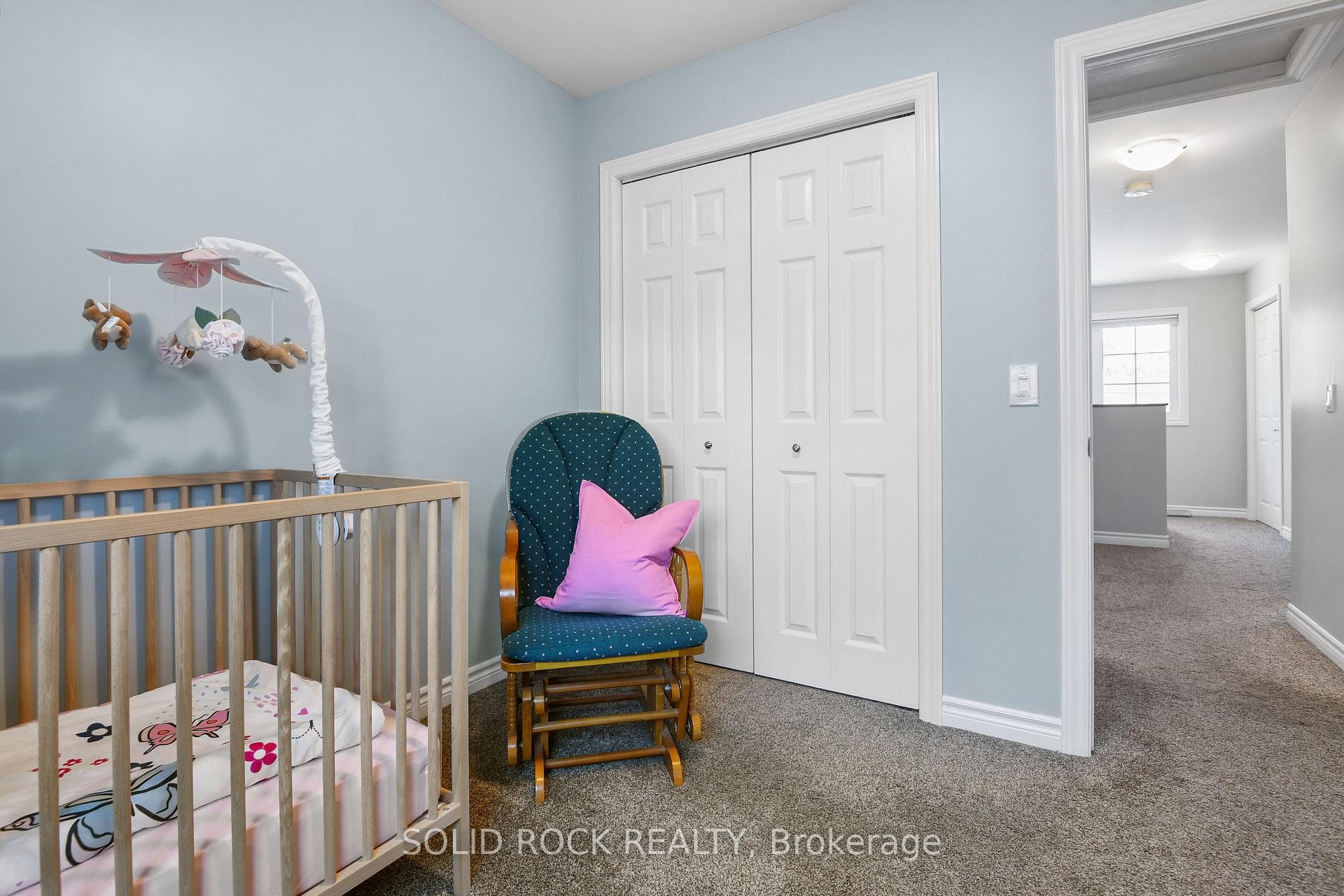 55 Woodward Street photo 17