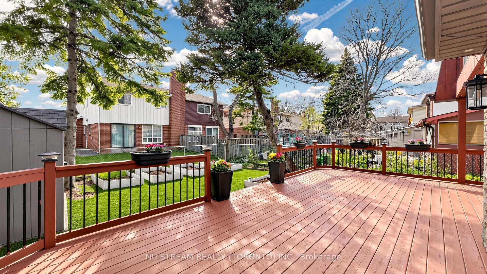26 Alexmuir Boulevard photo 44