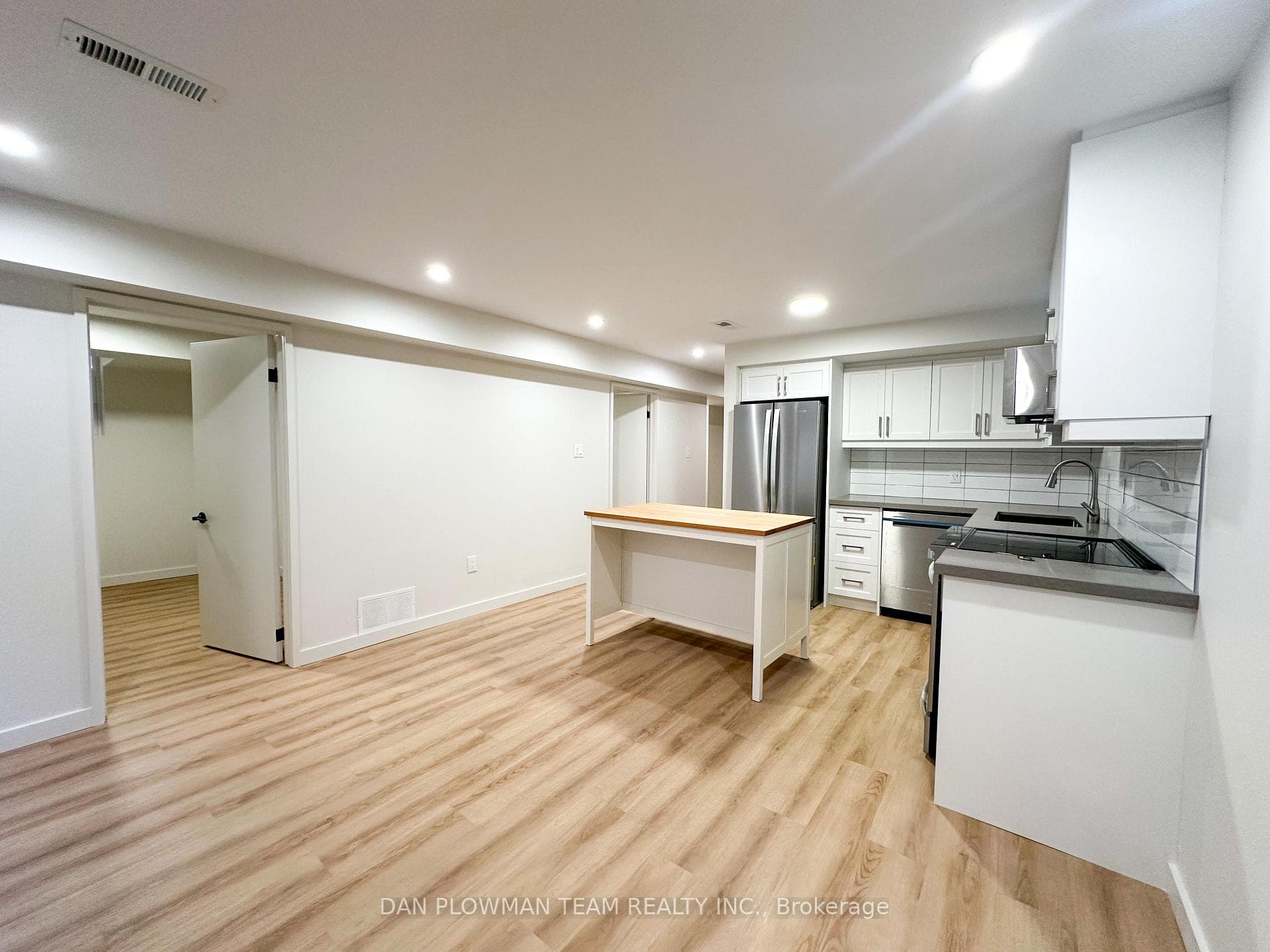 813 Groveland Avenue Unit Bsmt photo 3