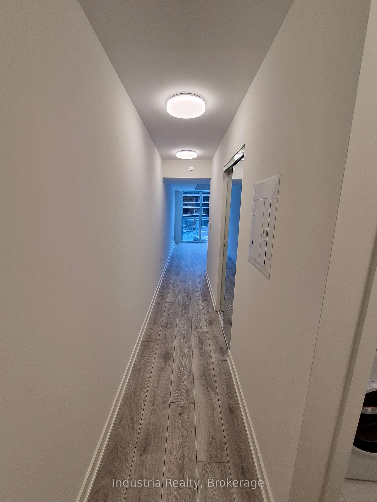 120 Broadway Avenue Unit 816 photo 16