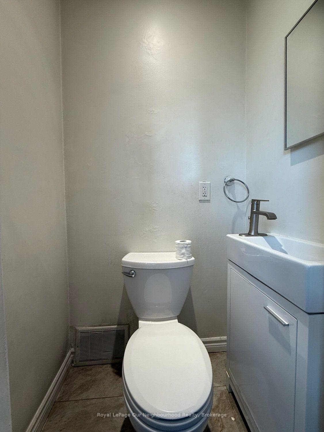 728 Weston Road photo 15