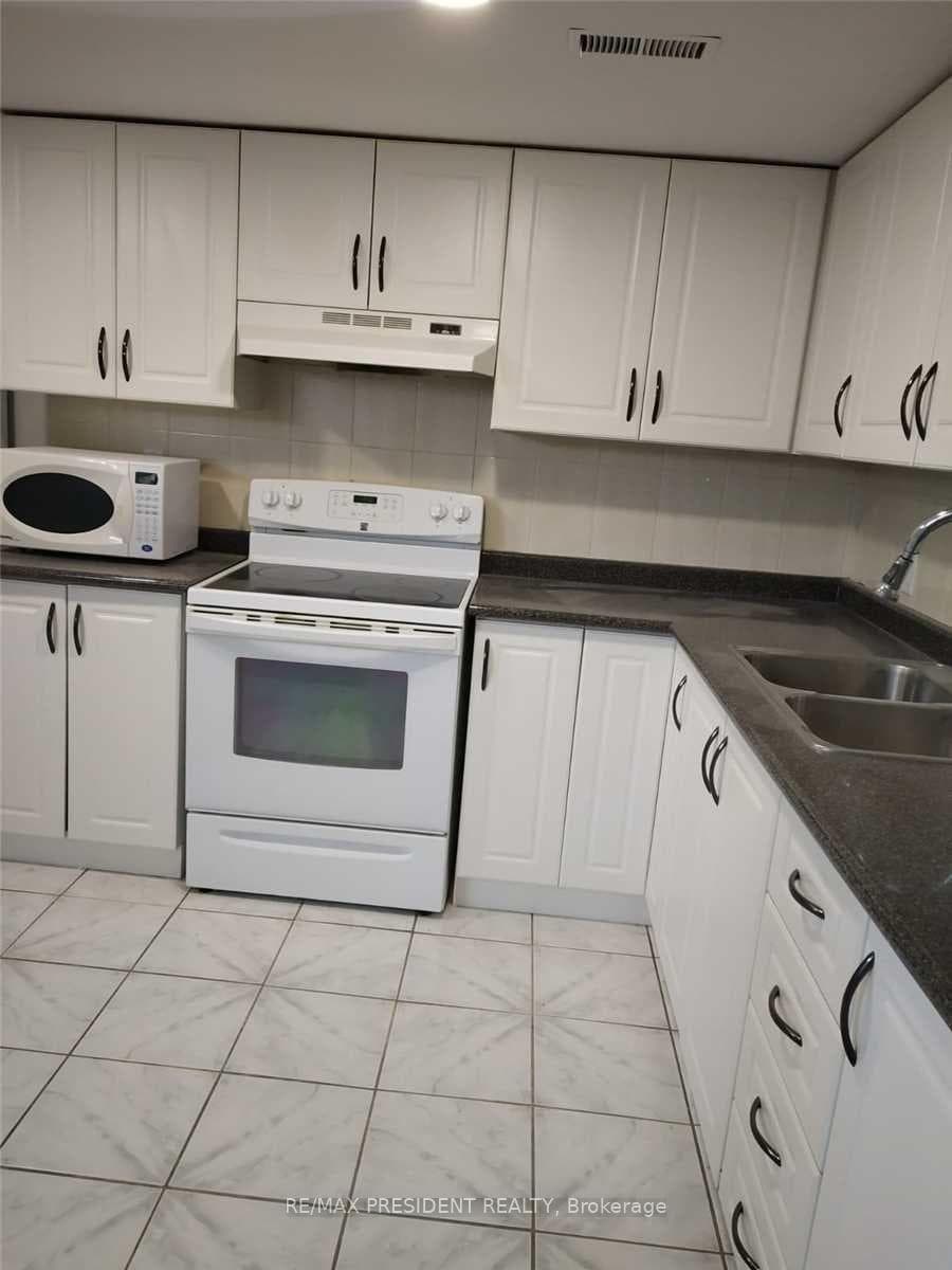62 Northwood Drive Unit Basement photo 4