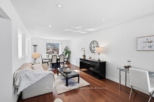 115 Coles Avenue photo 5