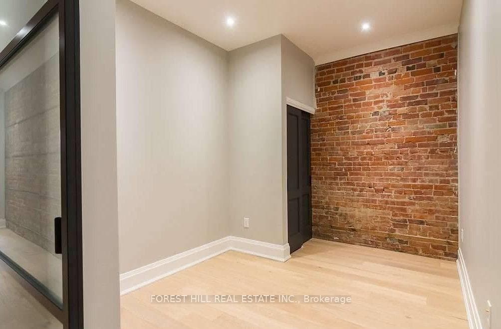 1216 Dundas Street Unit 2nd Flr photo 21