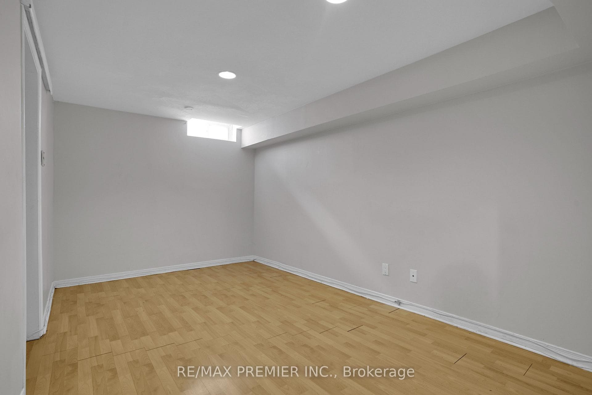 8 Matt Court Unit Bsmt photo 18