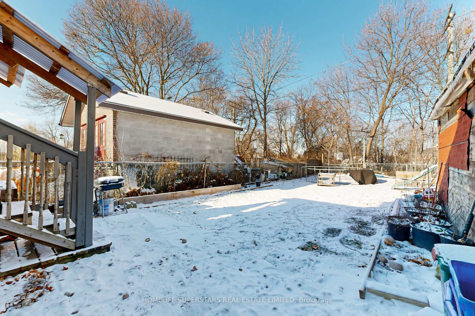 256 Annis Street photo 36