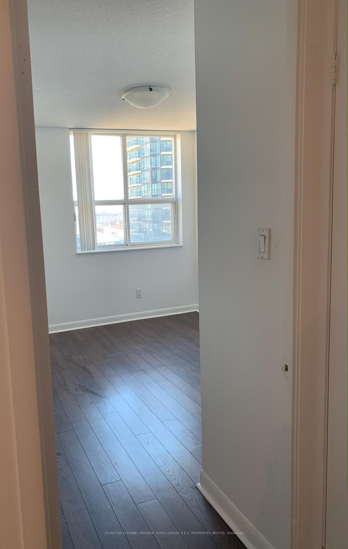 323 Richmond Street Unit 1214 photo 12