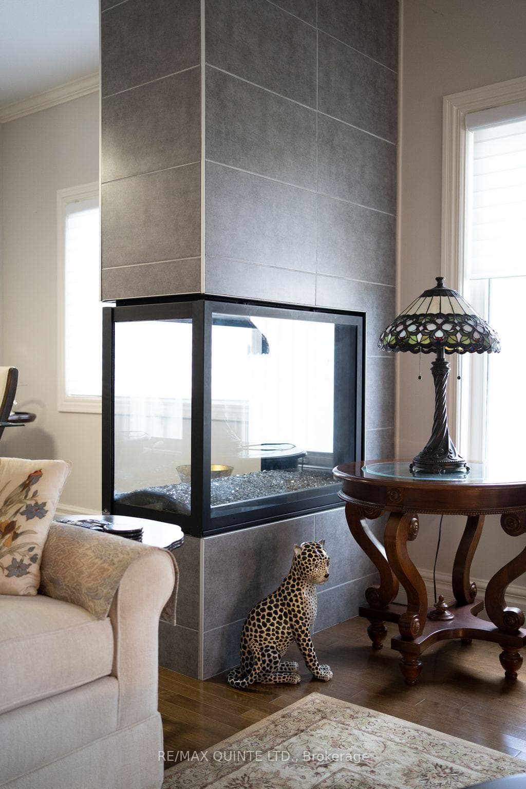 25 Jasper Avenue photo 8