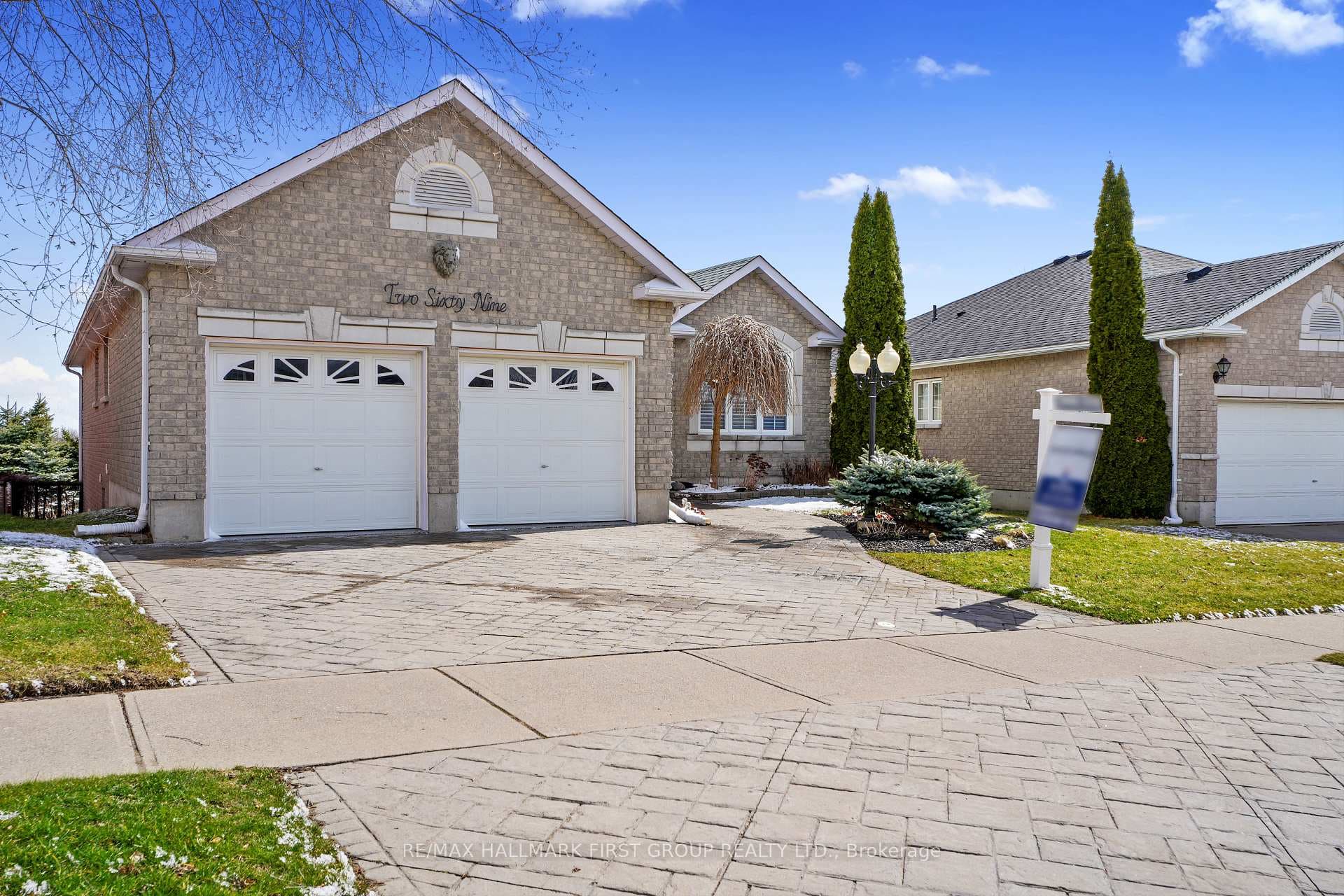 269 Ivey Crescent photo 2