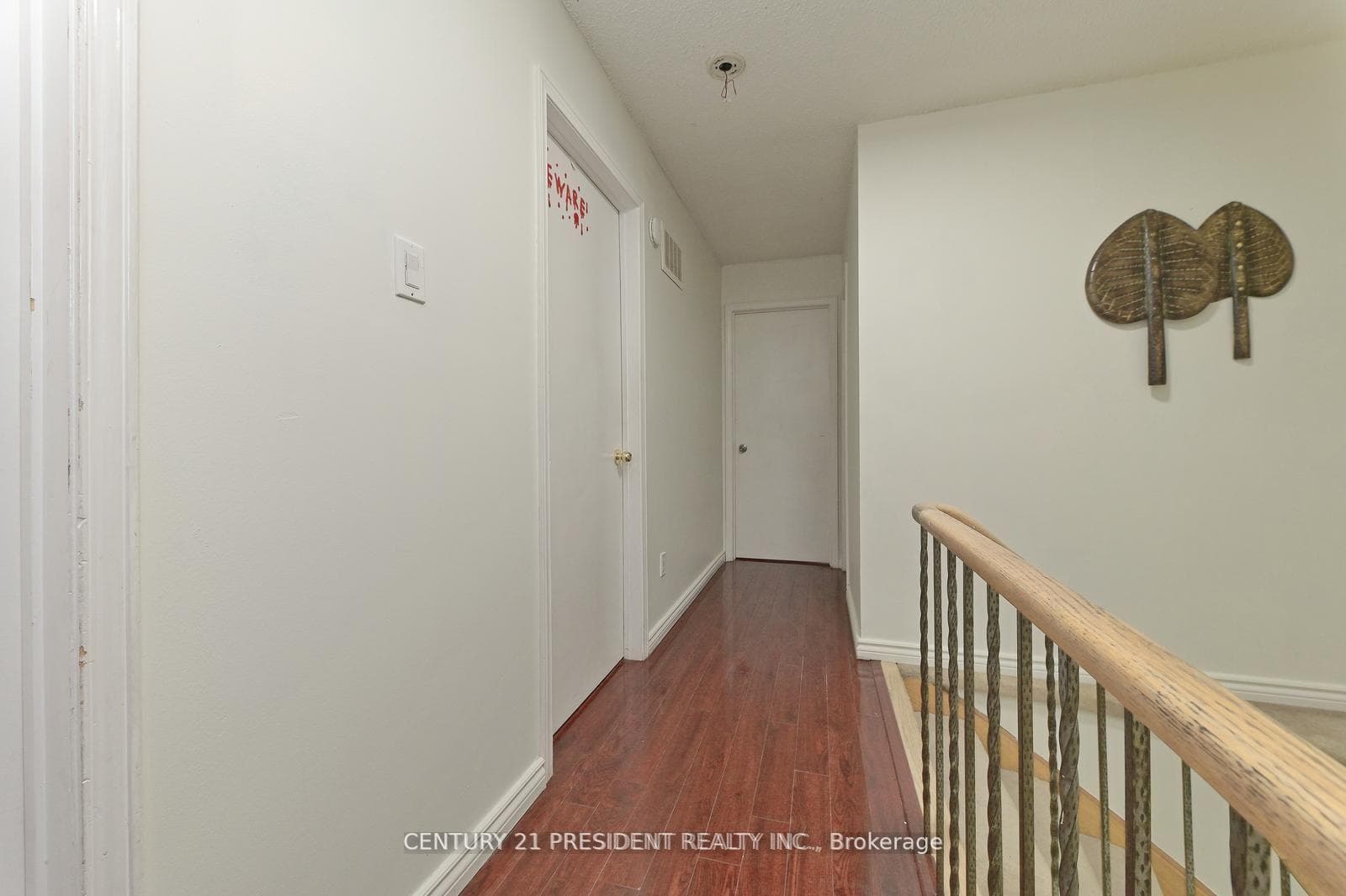 58 Bach Boulevard photo 27