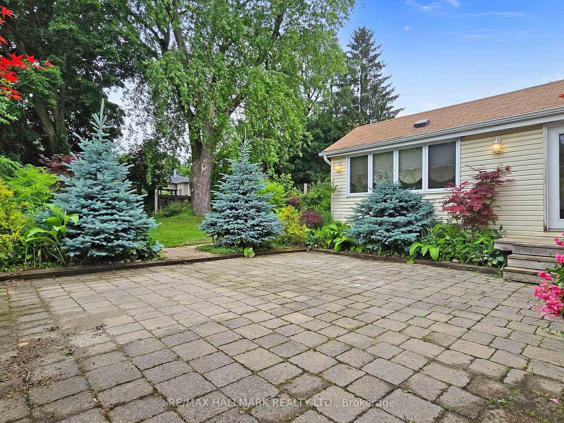 86 Ruggles Avenue photo 21