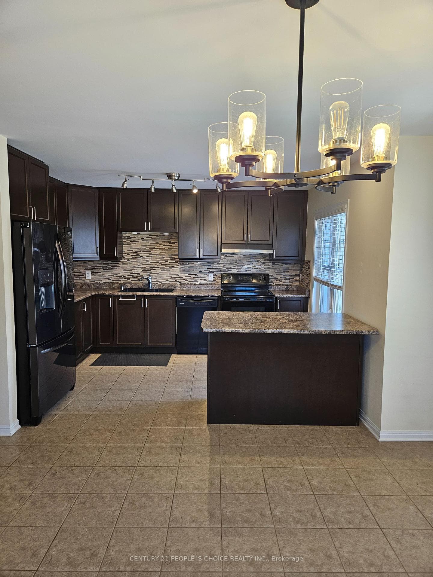 18 Betterton Crescent photo 9