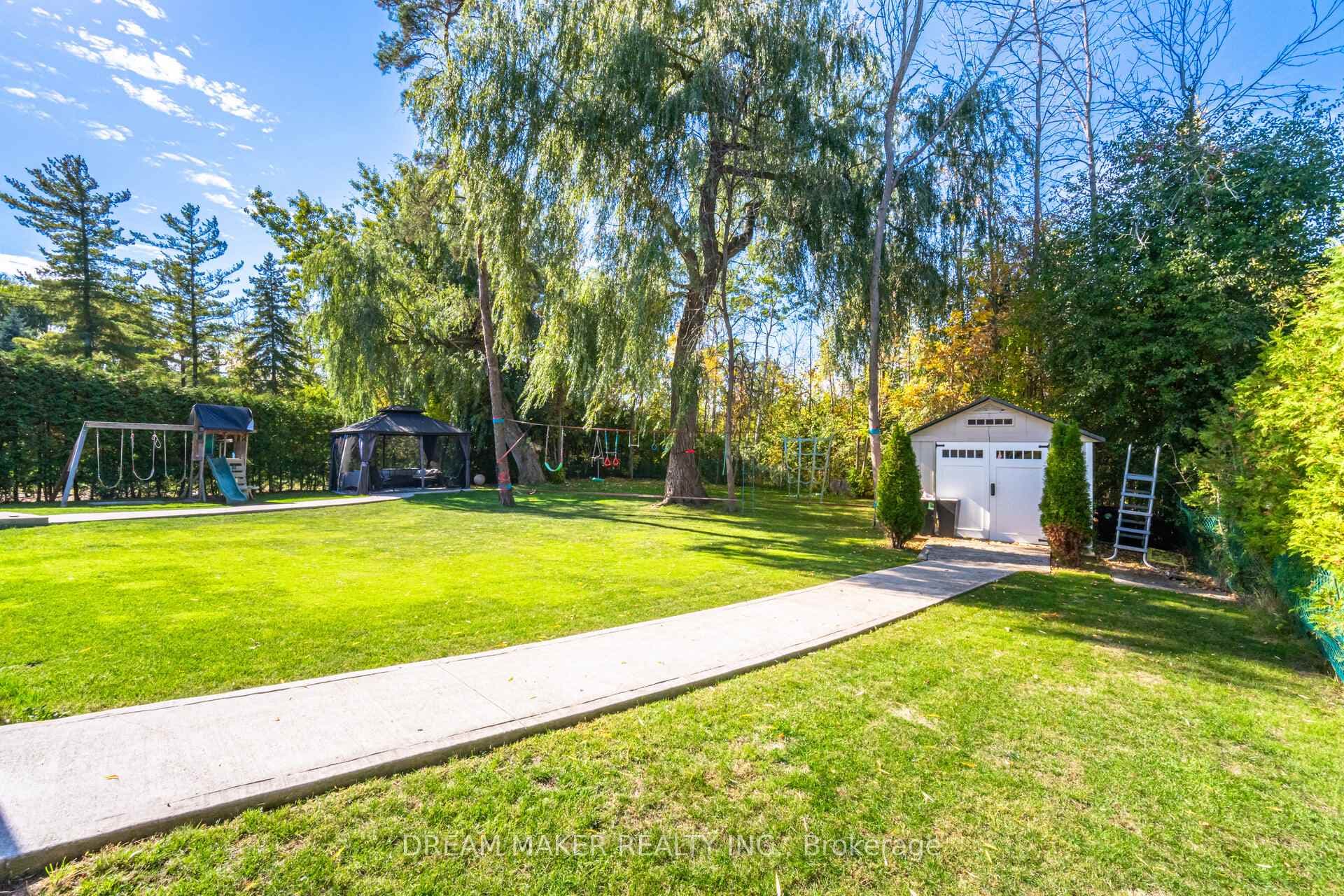 756 Third Avenue photo 47