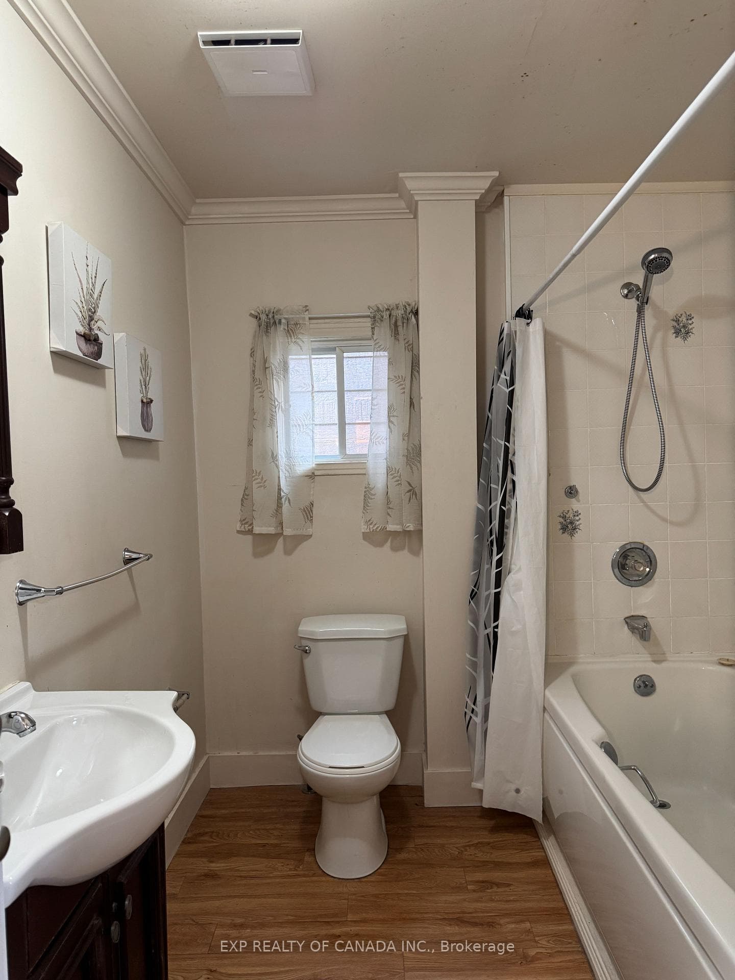 44 Way Avenue photo 12