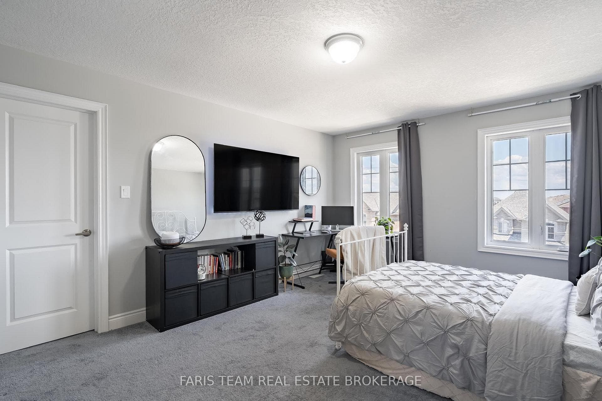 236 Eighth Avenue photo 31