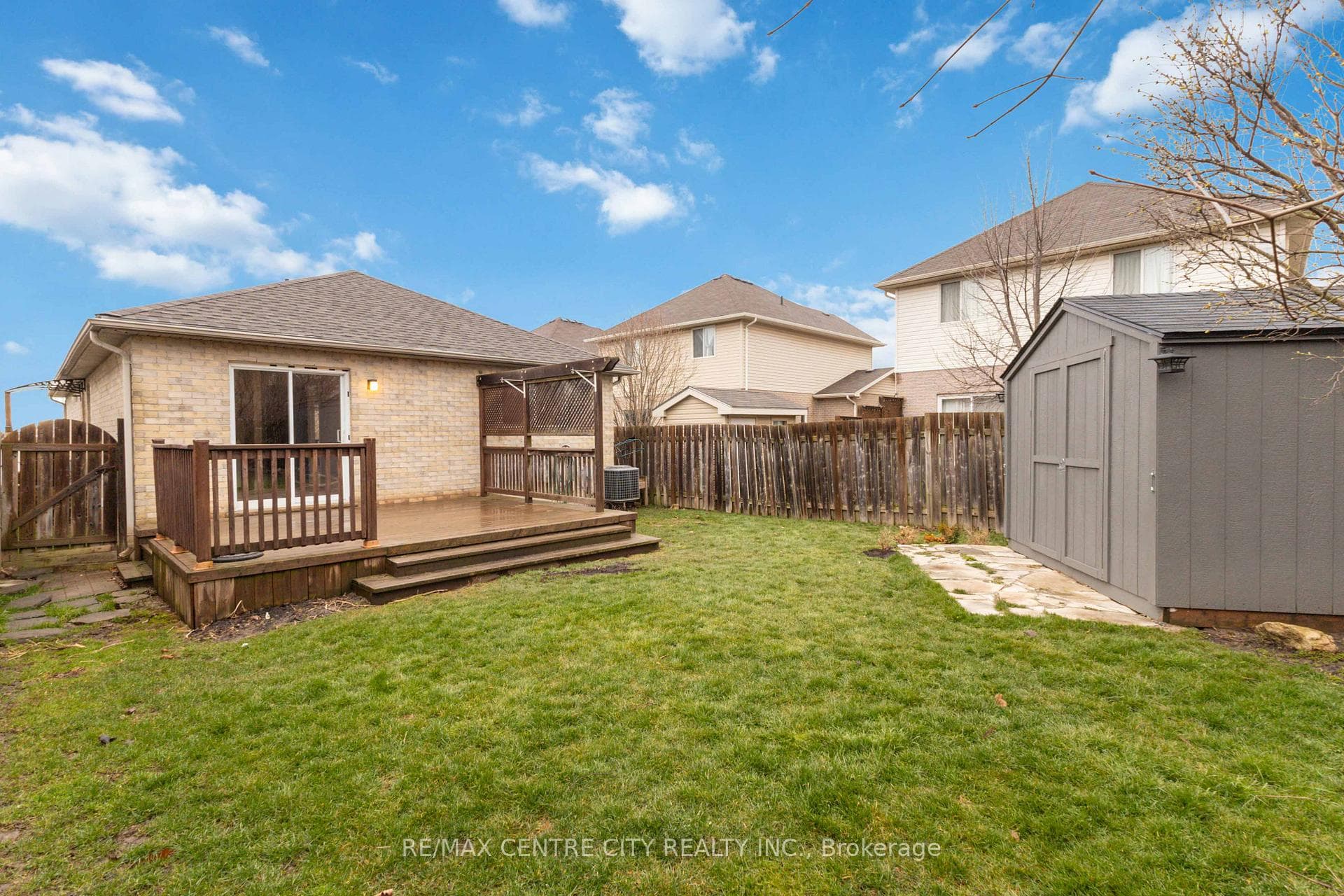 956 Bitterbush Crescent photo 37