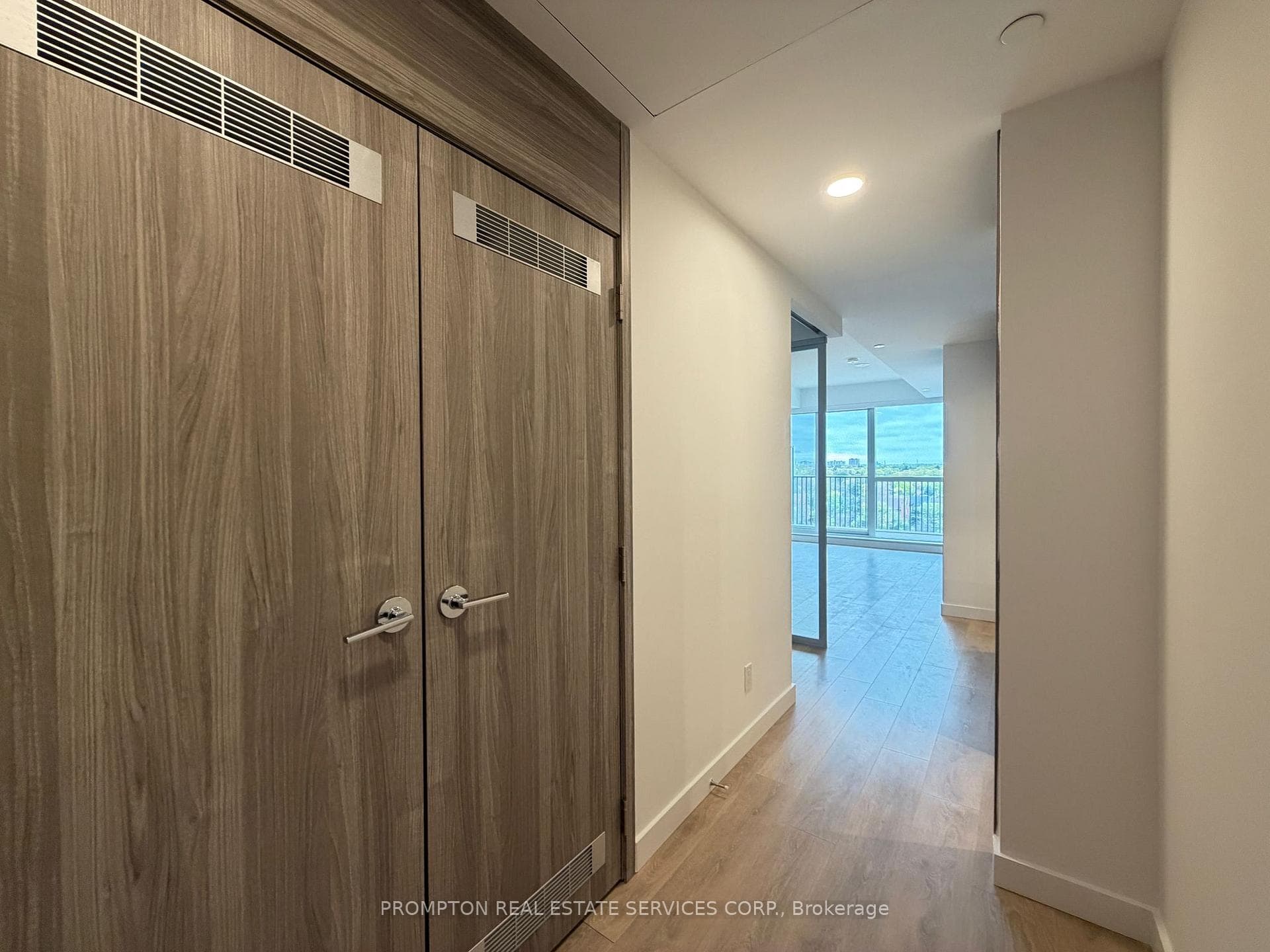 68 Esther Shiner Boulevard Unit 809 photo 11