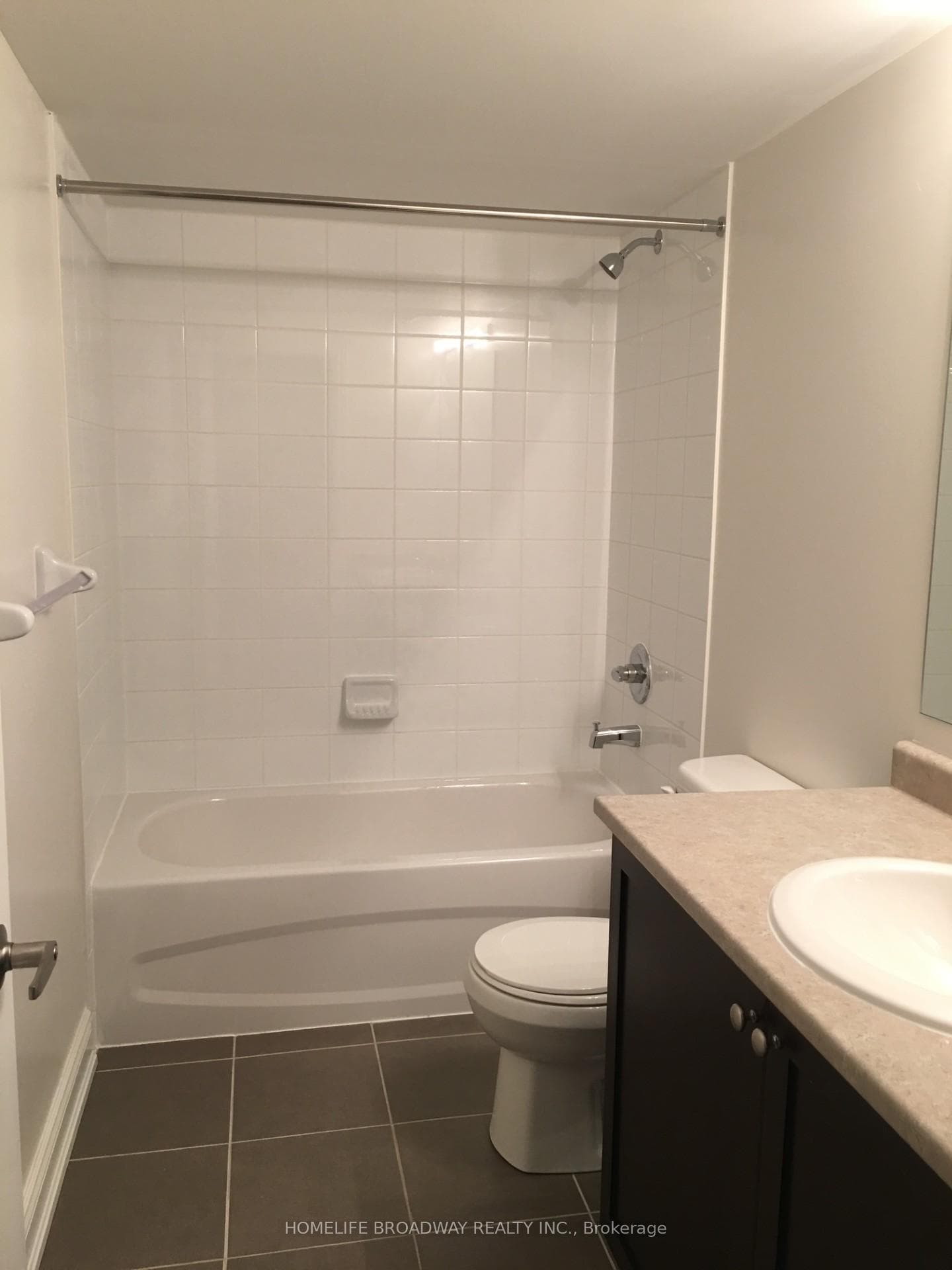 717 Wendy Culbert Crescent photo 23