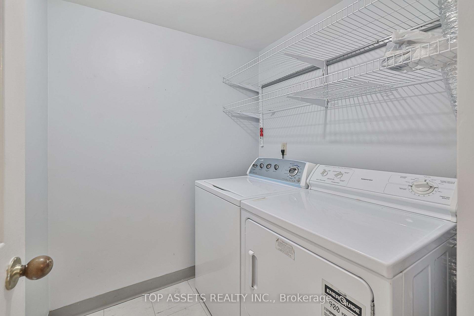 24 Wellesley Street Unit 614 photo 33