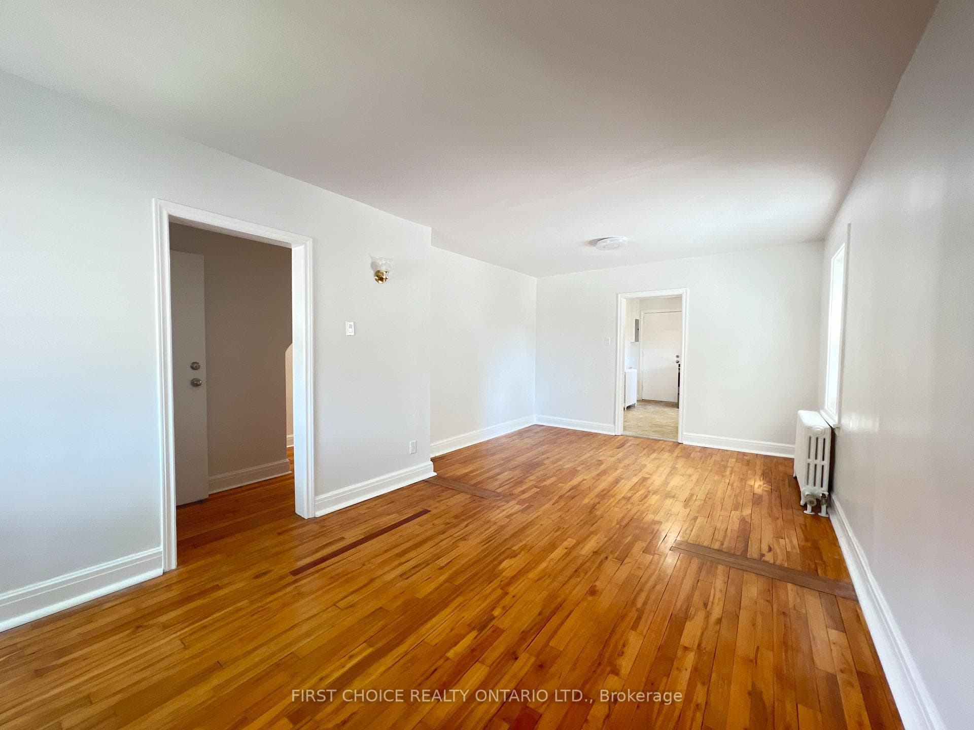 Bright and Spacious 3 & 2 bedroom apartments