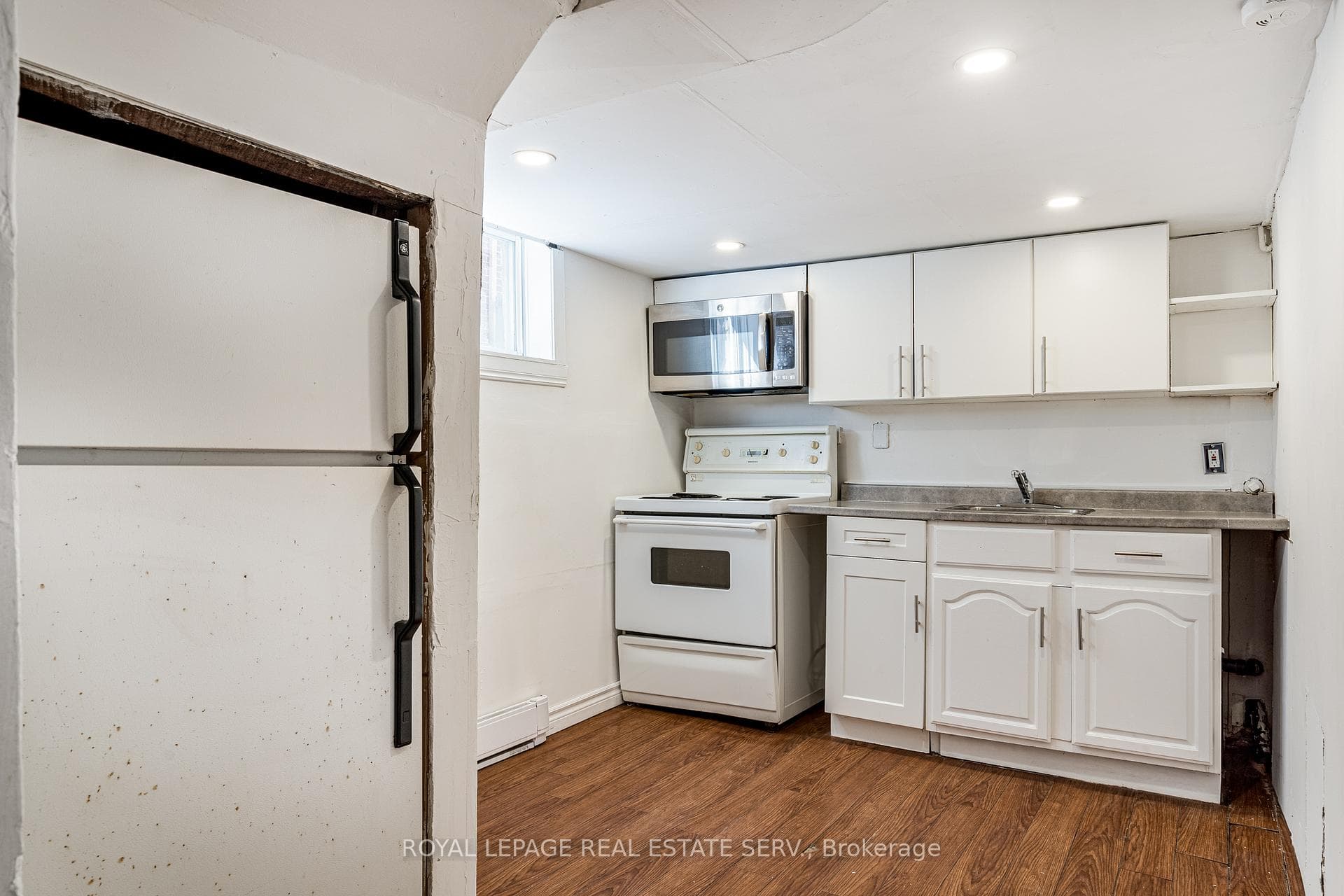 130 Kenilworth Avenue photo 17