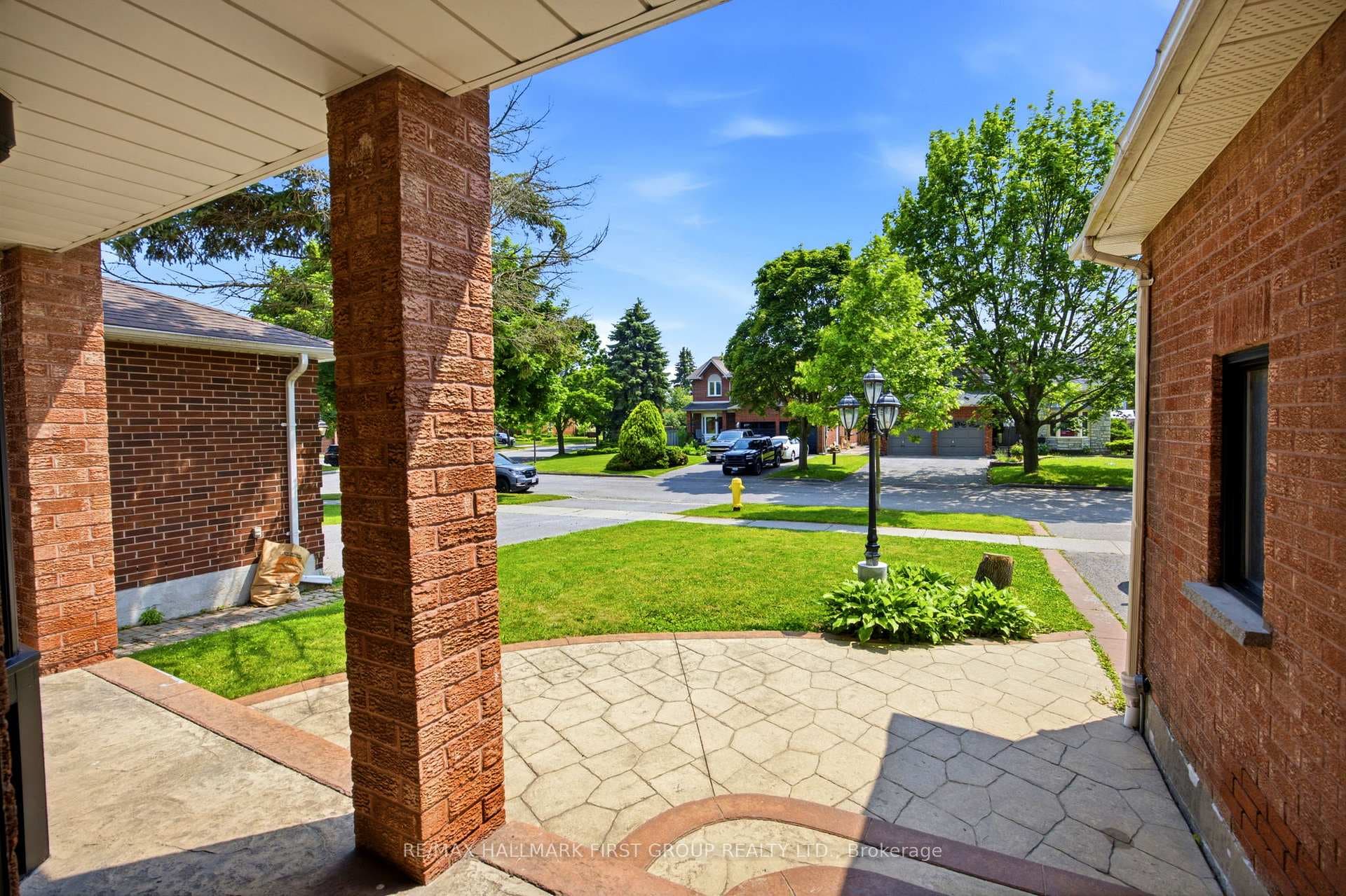 15 Sallis Drive photo 3
