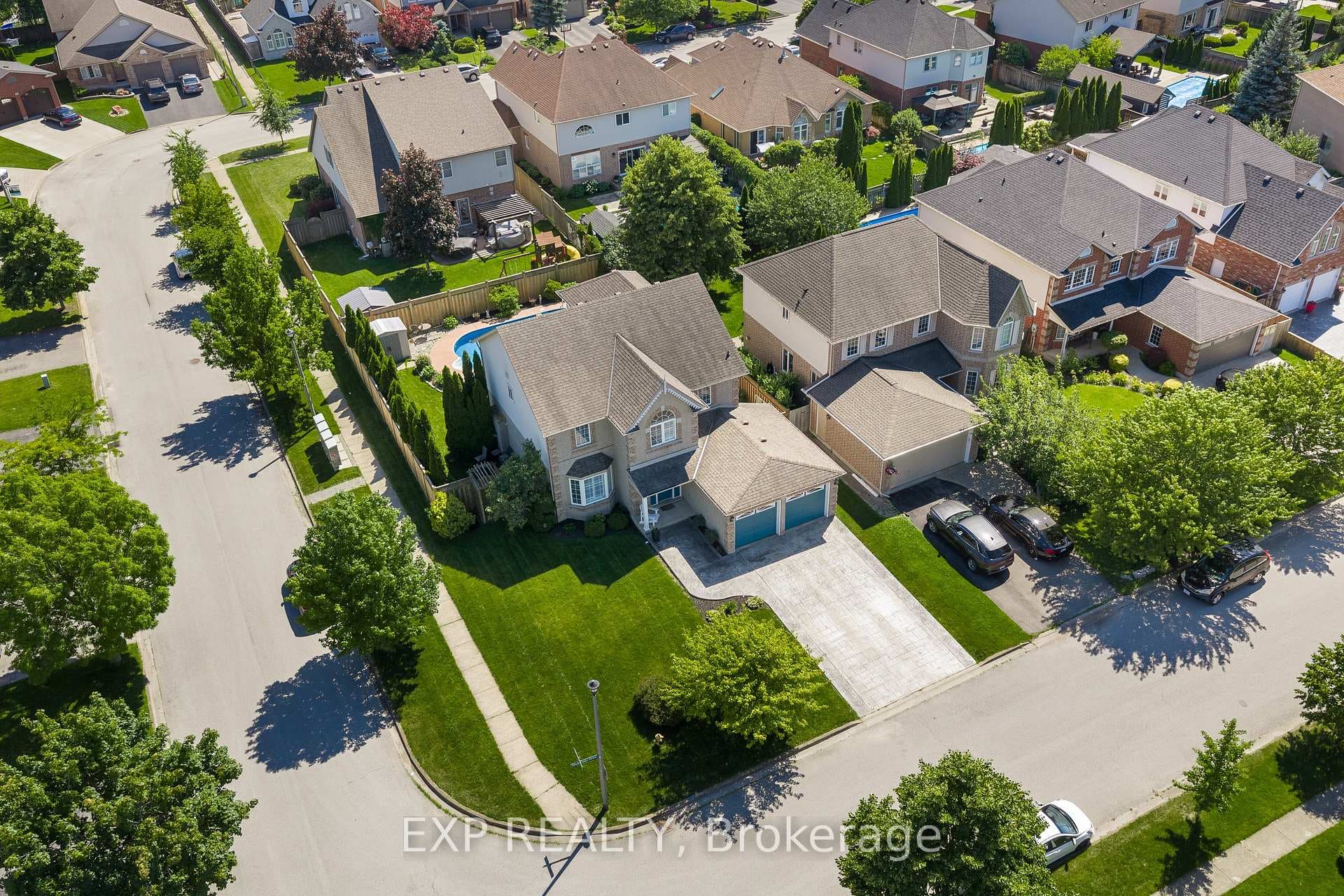 57 Goodman Crescent photo 4