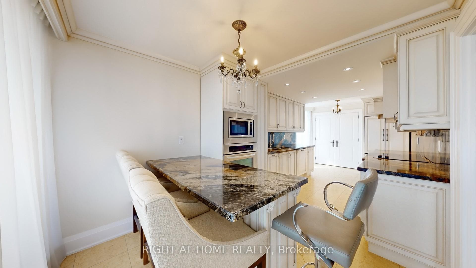 100 Antibes Drive Unit 2805 photo 8