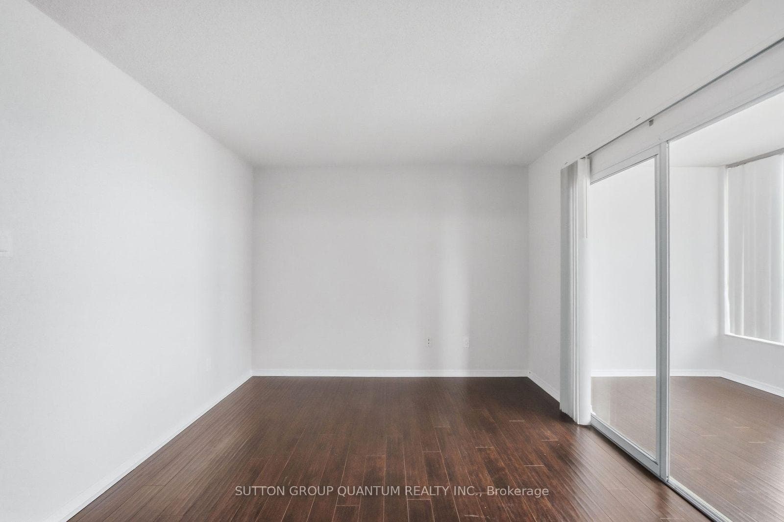 50 Kingsbridge Garden Unit 1602 photo 12