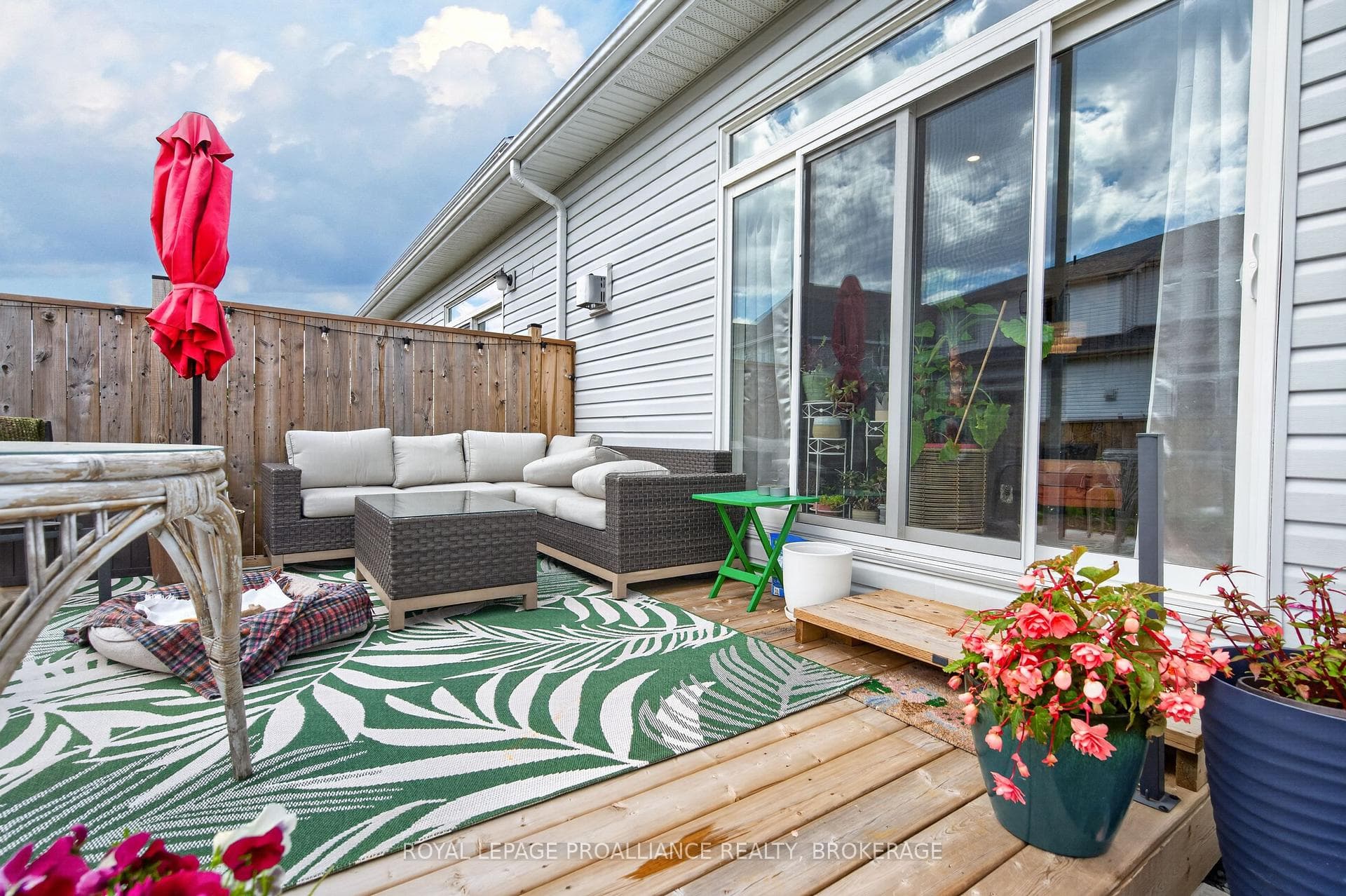 1532 Scarlet Street photo 28