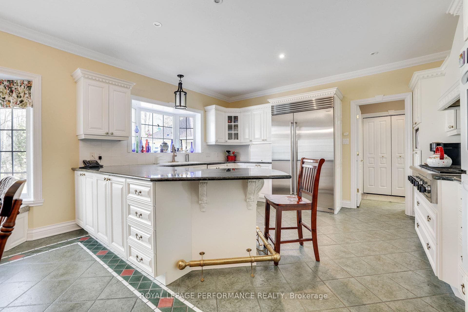 Spacious kitchen